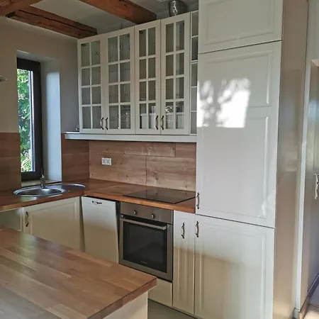 Przestronne Mieszkanie 9 Z Parkingiem