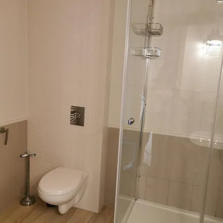 Przestronne Mieszkanie 9 Z Parkingiem